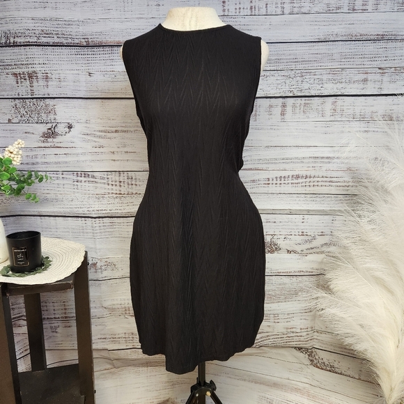 Volcom Cutout Black Sleeveless Dress - Picture 1 of 5